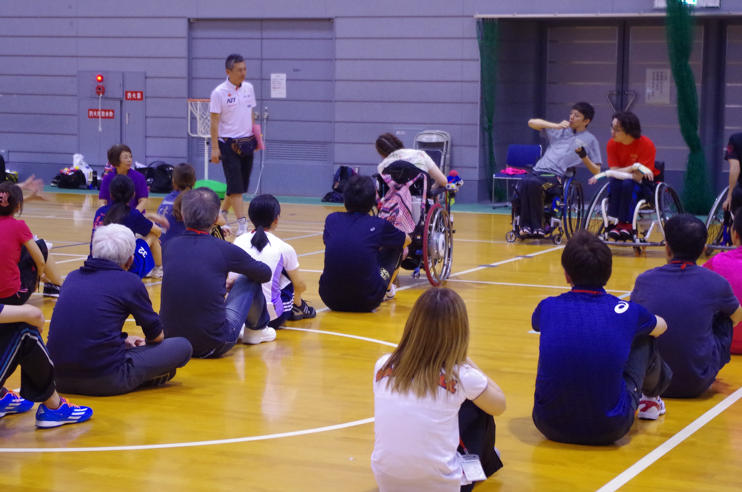 写真：福岡県障がい者スポーツ指導員養成講習会の様子